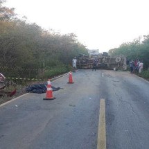 Acidente com carro e caminhão mata idosa no Norte de Minas - CBMMG