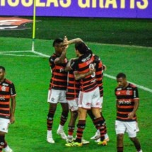 Atuações do Flamengo contra o Amazonas: que joguinho insosso - Lucas Bayer/Jogada10