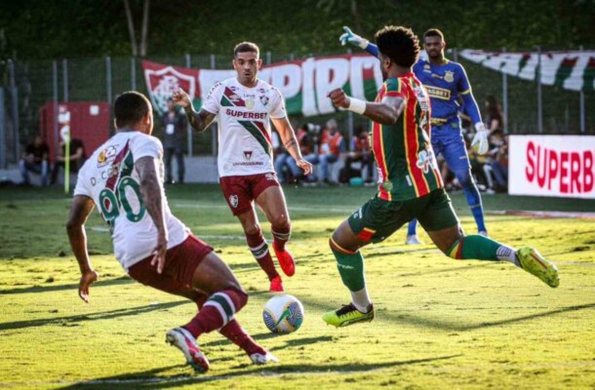 Fluminense vence o Sampaio Corrêa na estreia na Copa do Brasil