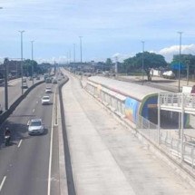 Homem morre atropelado por caminhão do Exército na pista do BRT - Reprodução/Google