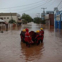 Chuvas no Rio Grande do Sul: governo pede que moradores deixem suas casas - Anselmo Cunha / AFP