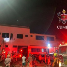 Incêndio: vizinha acordou com gritos de homem tentando salvar o pai - CBMDF/Divulgação
