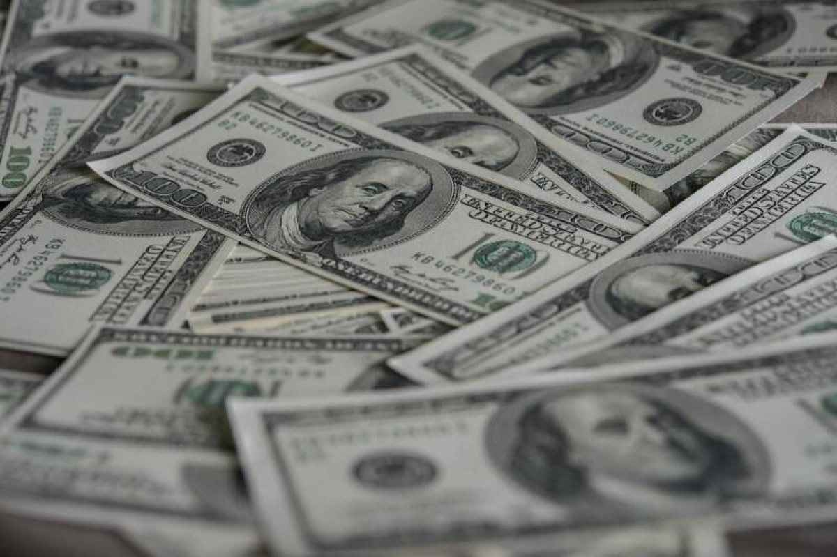 Dólar acelera queda e vai a R$ 5,06 após dados fracos de emprego nos EUA