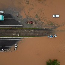 ‘Tragédia no RS é responsabilidade também de senadores e deputados que desmontam legislação ambiental’, diz secretário do Observatório do Clima - Diego Vara/Reuters