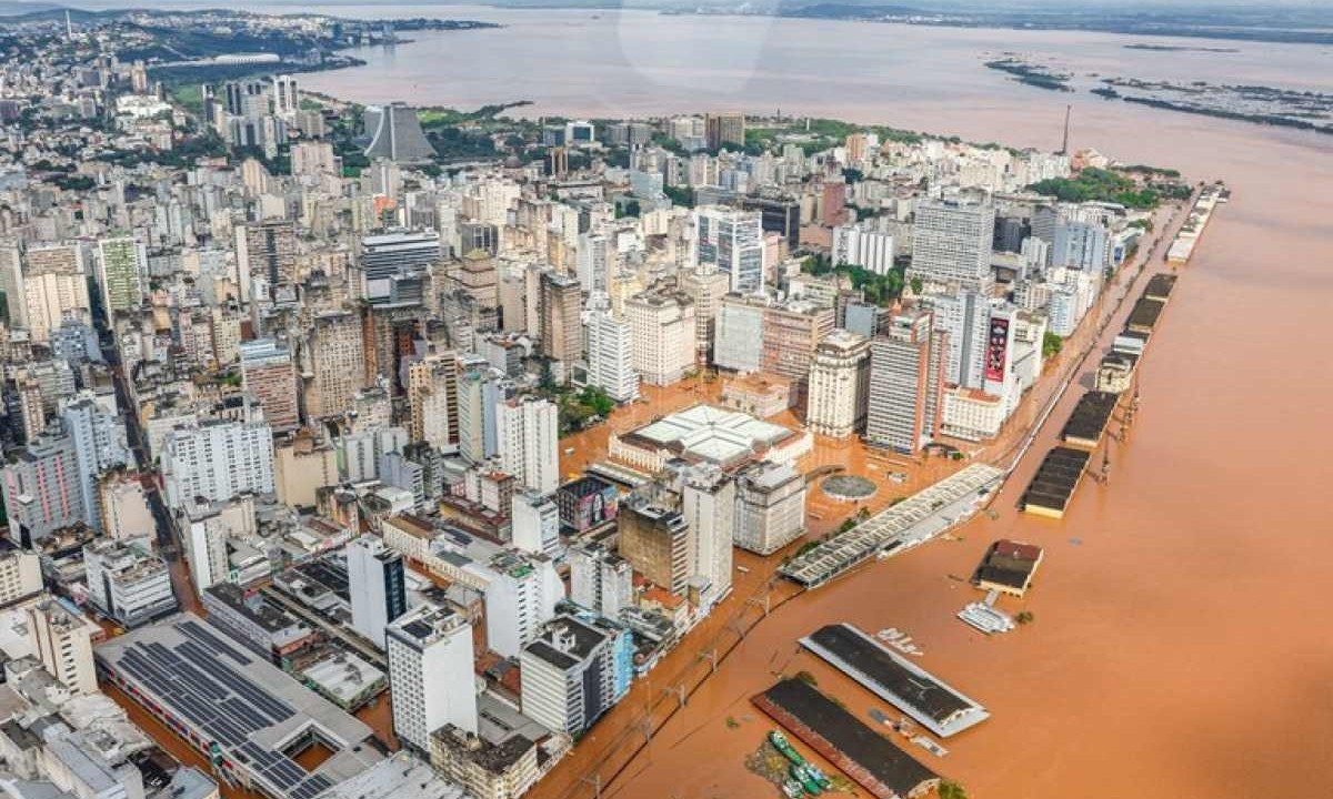 Porto Alegre está em situação de calamidade pública -  (crédito: GOV RS/REPRODUÇÃO)