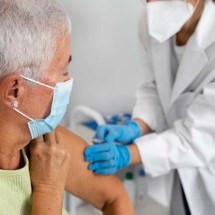 Quadro grave do vírus sincicial respiratório (VSR) é mais comum em idosos - Freepik