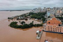 'De volta à lama': bombeiros de Minas Gerais resgatam vítimas no RS