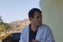 Vídeo: médico é suspeito de atender pacientes embriagado em Monte Sião