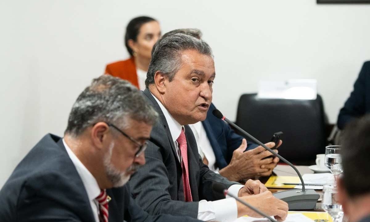 Ministro Rui Costa, da Casa Civil, durante a 5ª reunião da Sala de Situação que acompanha a calamidade no Rio Grande do Sul -  (crédito: Henrique Raynal/Casa Civil)