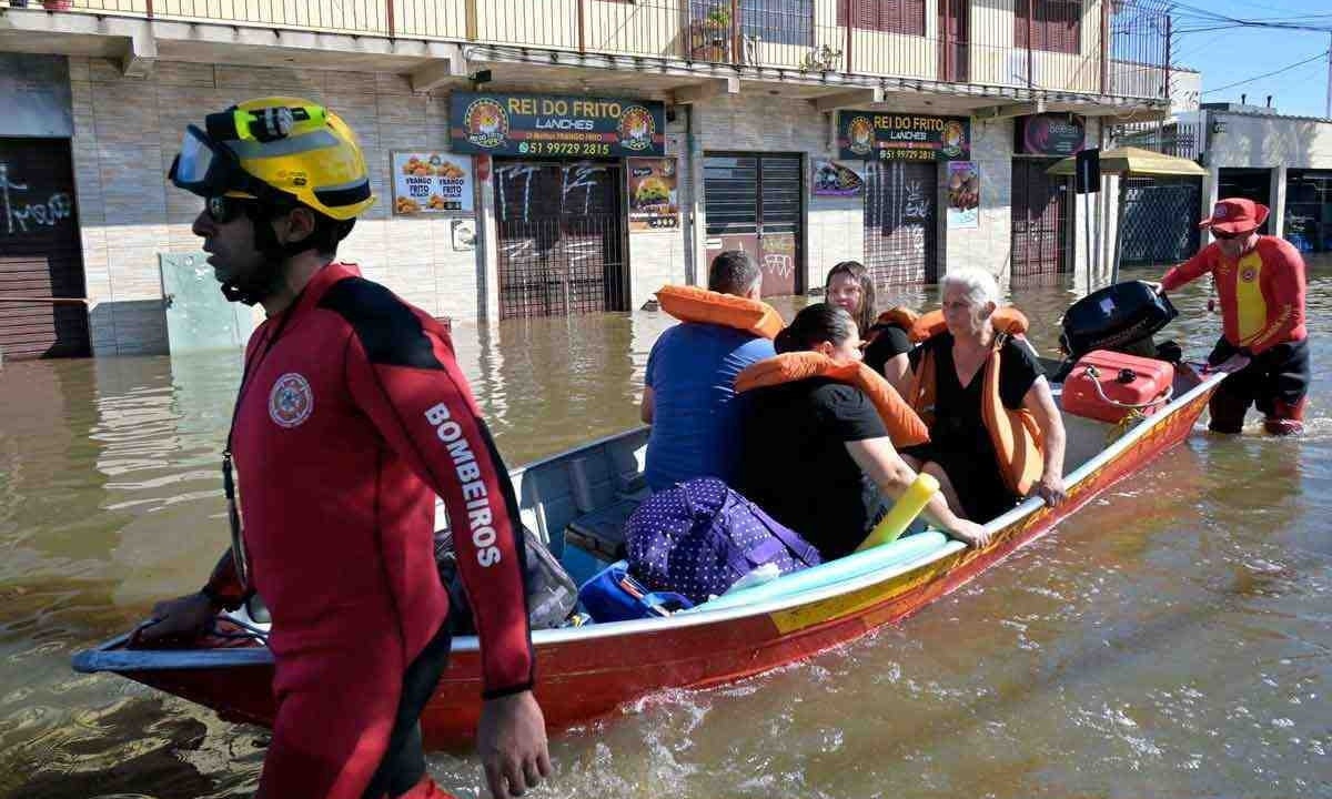 Rio Grande do Sul sofre com enchentes sem precedentes em sua história -  (crédito: NELSON ALMEIDA/AFP)