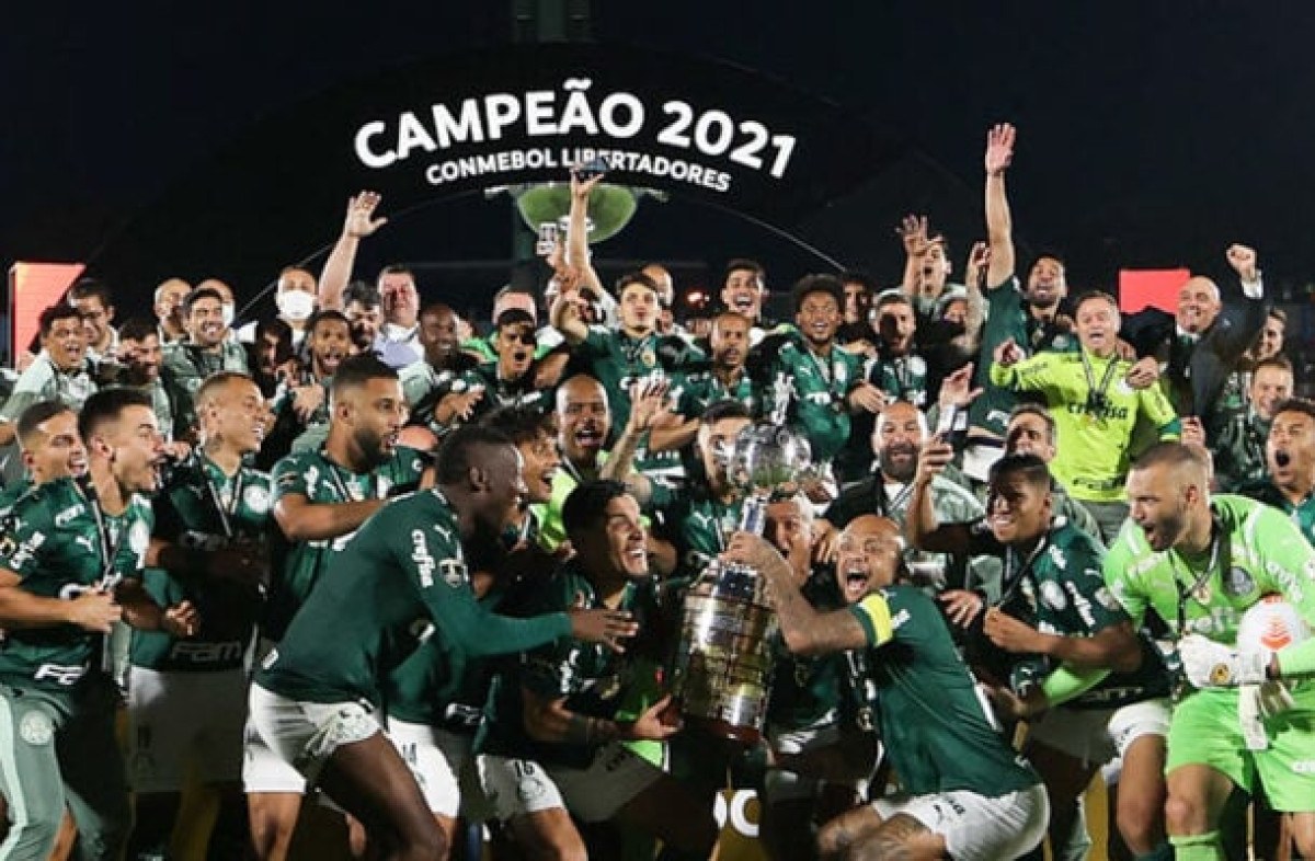 Palmeiras retorna ao palco do tri da América