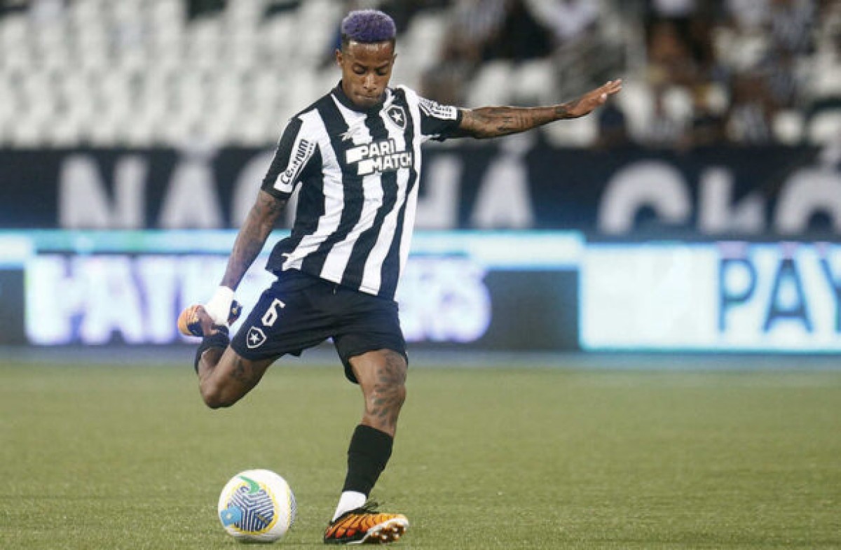 Tchê Tchê treina pelo Botafogo e pode ser opção na Libertadores
