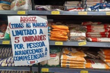 Supermercados em BH limitam compra de arroz após tragédia no RS