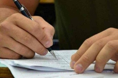 Após CNU, governo adia mais concursos por causa das enchentes no RS -  (crédito: Reprodução/Agência Brasil)