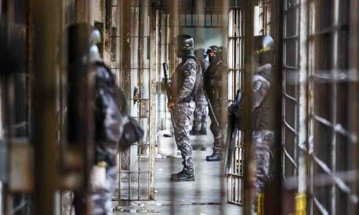 
Ainda em abril deste ano, o Departamento Penitenciário de Minas Gerais (Depen-MG) registrou que as mortes que estão sob investigação geraram suspeitas do uso excessivo desse tipo de substância nas penitenciárias -  (crédito: Tiago Ciccarini/Ascom Sejusp)