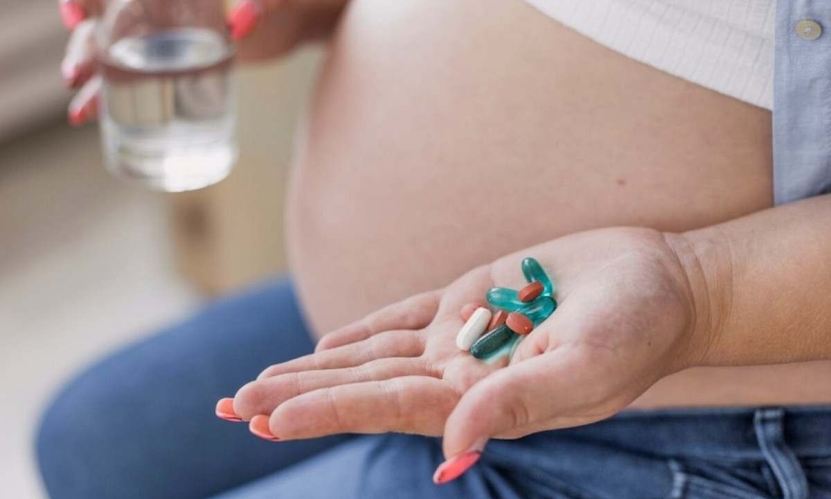 A pré-eclâmpsia normalmente é diagnosticada por volta da 20ª semana de gestação e acomete entre 1,5 e 16,7% das gestações no mundo -  (crédito: Freepik)