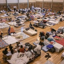 Suspeitos de estuprar vítimas de enchentes em abrigos no RS são presos  - Nelson ALMEIDA / AFP