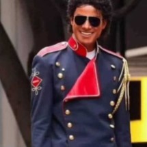 Sobrinho de Michael Jackson impressiona pela semelhança com tio