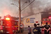 Incêndio de grandes proporções atinge lojas no Bairro Padre Eustáquio