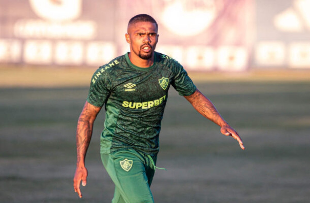 Douglas Costa vê evolução no Fluminense: ‘Colhendo frutos’