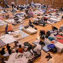 Solidariedade e maldade em meio à tragédia do Rio Grande do Sul - NELSON ALMEIDA/AFP