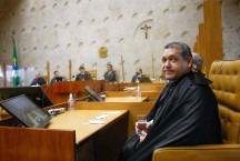 Nunes Marques vota contra habeas corpus para impedir prisão de Bolsonaro