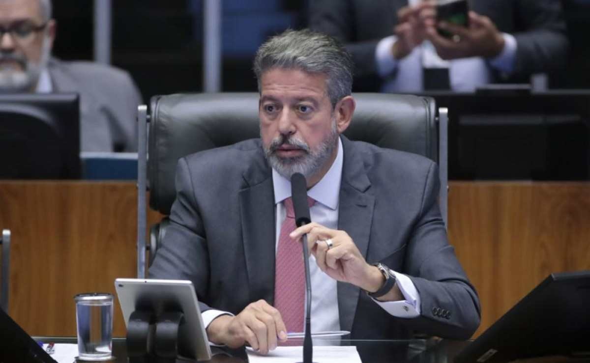 Lira é vaiado em evento com Lula em Alagoas e reage: 'Falta de respeito'
