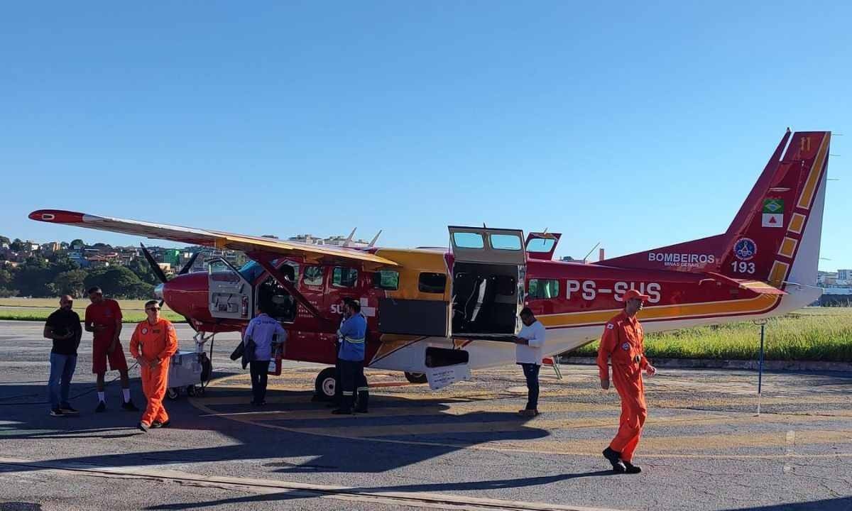 Bombeiros mineiros que ajudaram no RS retornam para Minas