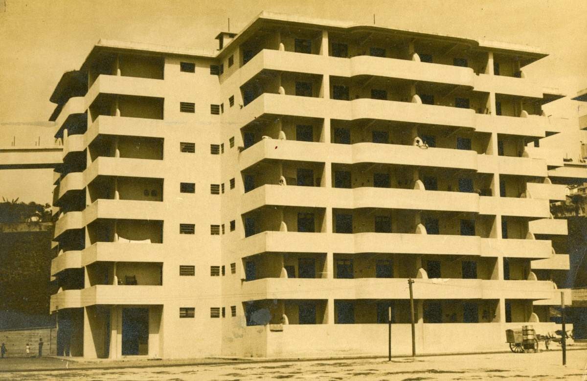 Aspectos de prédio pronto do conjunto IAPI, em BH, nos anos 50-Arquivo EM - 2/11/1953