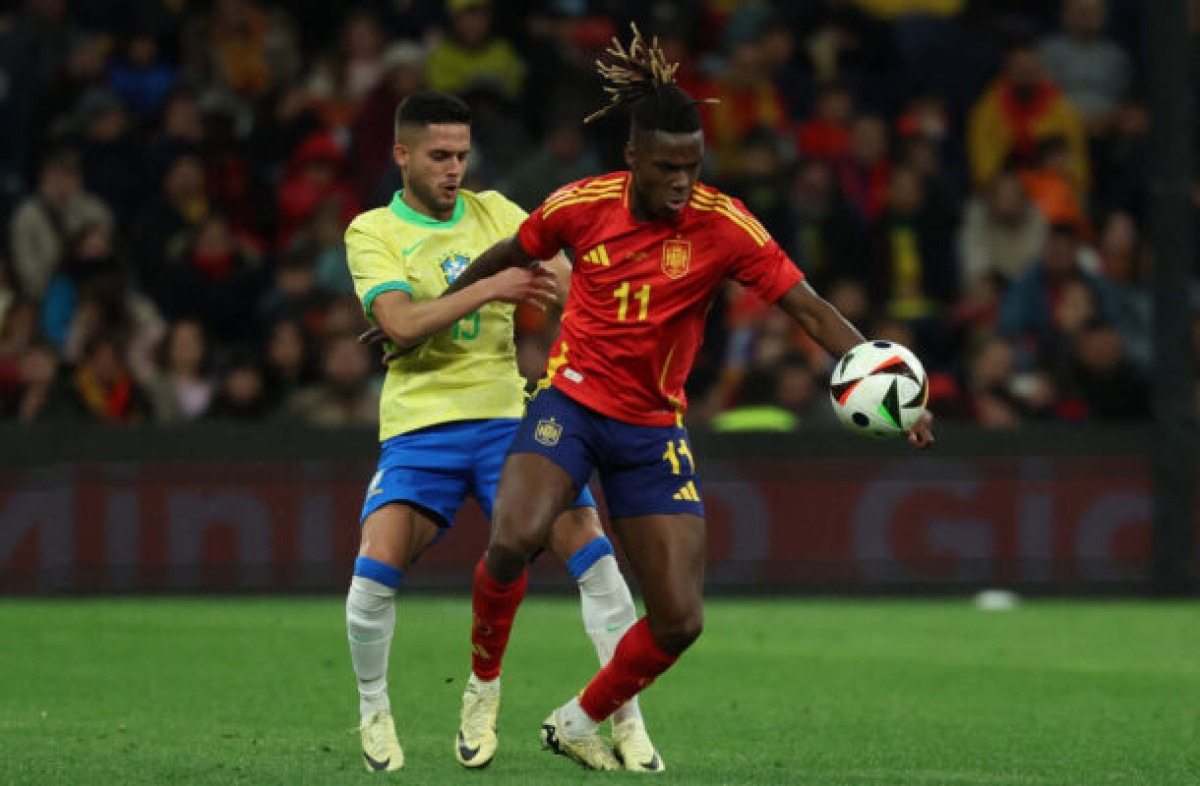 Novamente convocado para a Seleção, Yan Couto é disputado por dupla da Europa