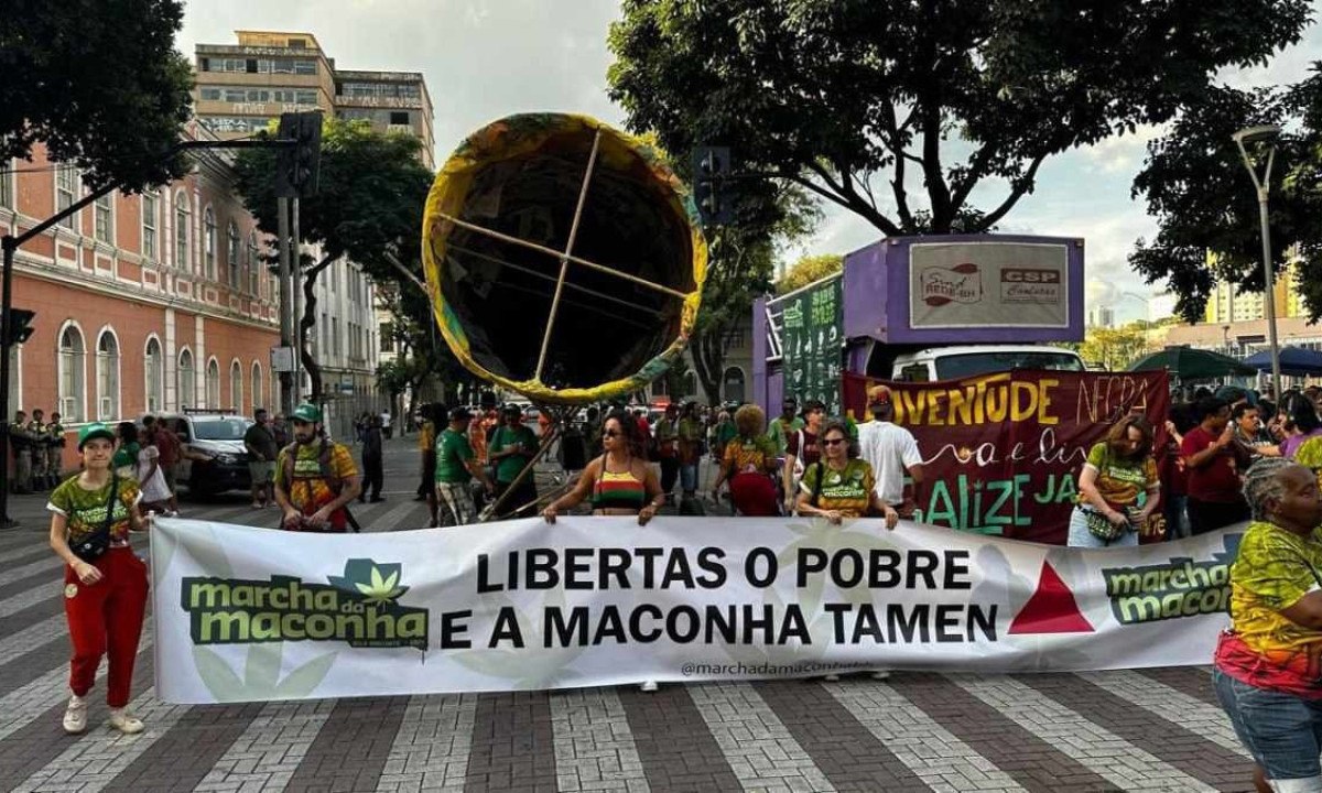 Em 2024 a Marcha da Maconha em Belo Horizonte está em sua 16ª edição e leva para as ruas o tema:  'Libertas o pobre e maconha tamen'  -  (crédito: Ramon Lisboa/EM/D.A Press)