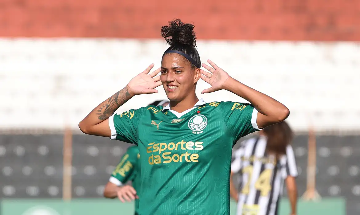 Amanda  brilha e faz 3 em goleada do Palmeiras sobre Santos por 6 a 0  -  (crédito: EBC)