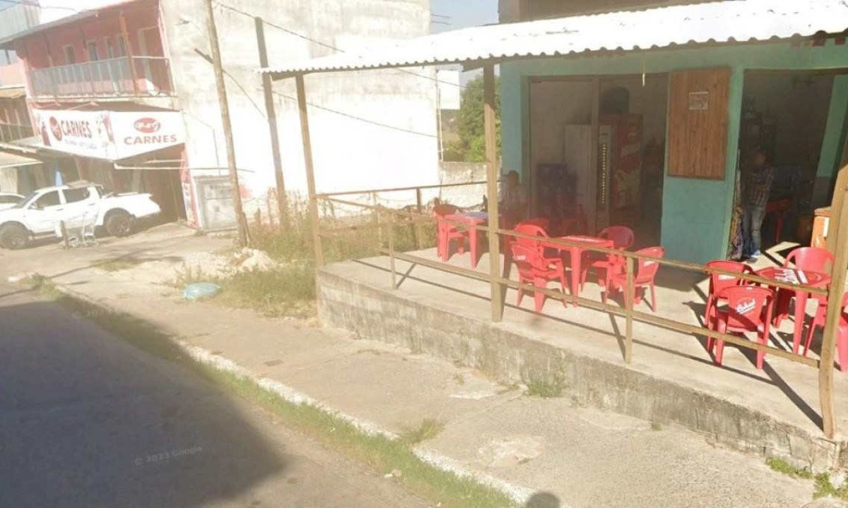 Homicídio aconteceu dentro de bar na Avenida Sycaba, no Bairro Icaivera -  (crédito: Google Street View/Reprodução)