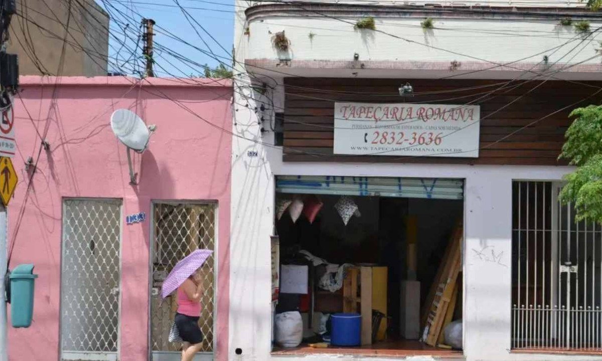 Microeemprendedores individuais (MEI) e micro e pequenas empresas, que faturem até R$ 4,8 milhões, podem aderir ao Desenrola Pequenos Negócios -  (crédito: Rovena Rosa/Agência Brasil)