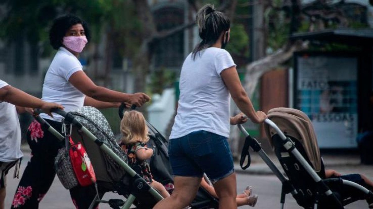 Mães são acusadas de narcisismo quando fazem o que um pai comum faria, diz psicanalista Vera Iaconelli 