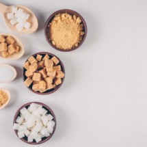 Refinado, mascavo, demerara e de coco: os diferentes tipos de açúcar - Freepik