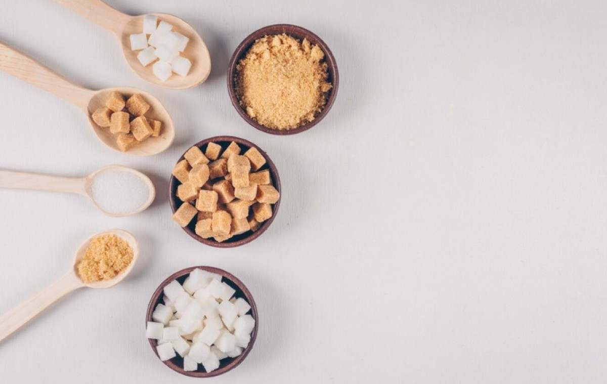 Refinado, mascavo, demerara e de coco: os diferentes tipos de açúcar