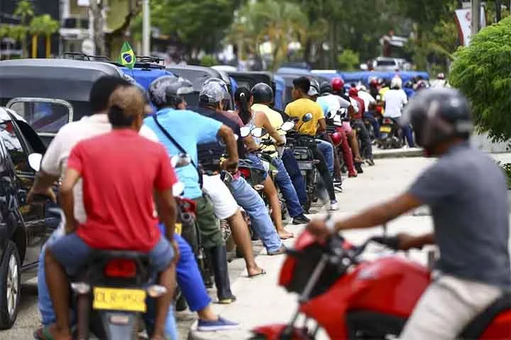 Frota de motos supera a de carros em um terço das cidades brasileiras