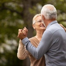 Estilo de vida saudável previne declínio cognitivo em idosos - Freepik