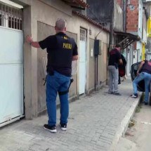 Operação prende policiais militares envolvidos com o tráfico de drogas - Reprodução / TV Globo
