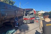 Acidente entre ônibus e carreta deixa feridos no Barreiro, em BH