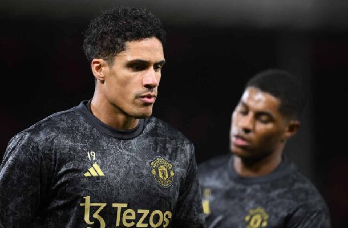 United anuncia saída de Varane ao fim da temporada
