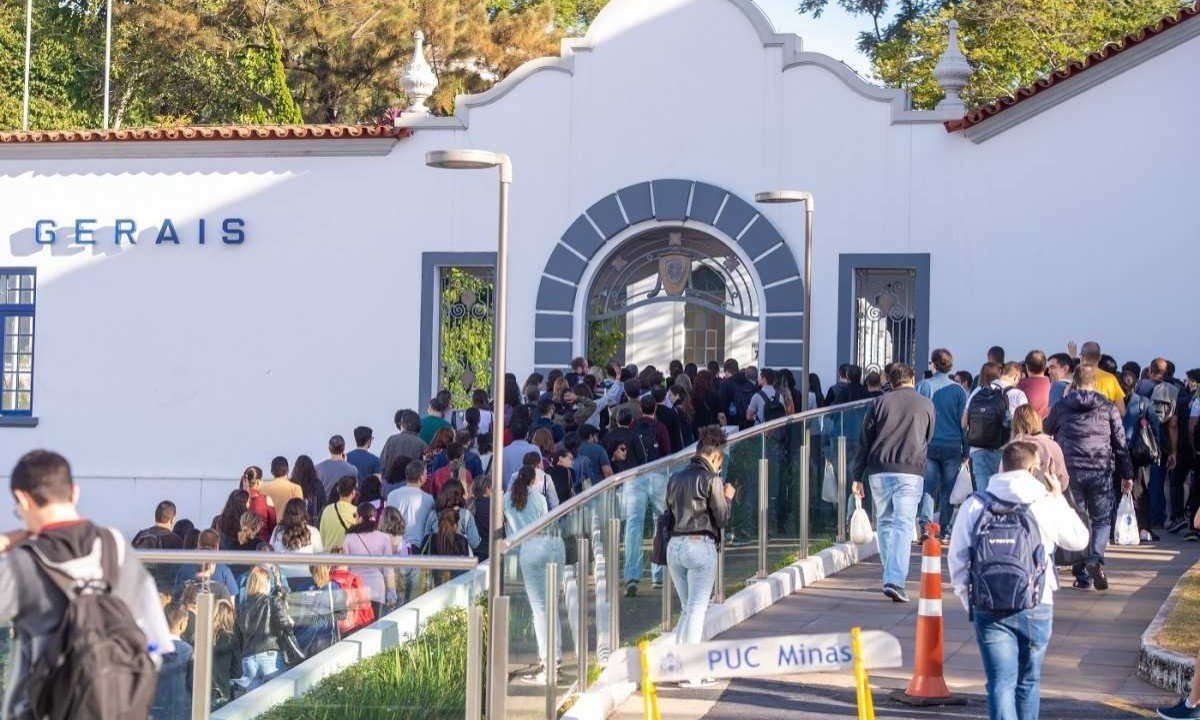 Os candidatos das 11 especialidades que tiveram o resultado divulgado nesta quarta realizaram a segunda etapa da prova no dia 28 de maio de 2023  -  (crédito: Reprodução / ALMG / Luiz Santana)