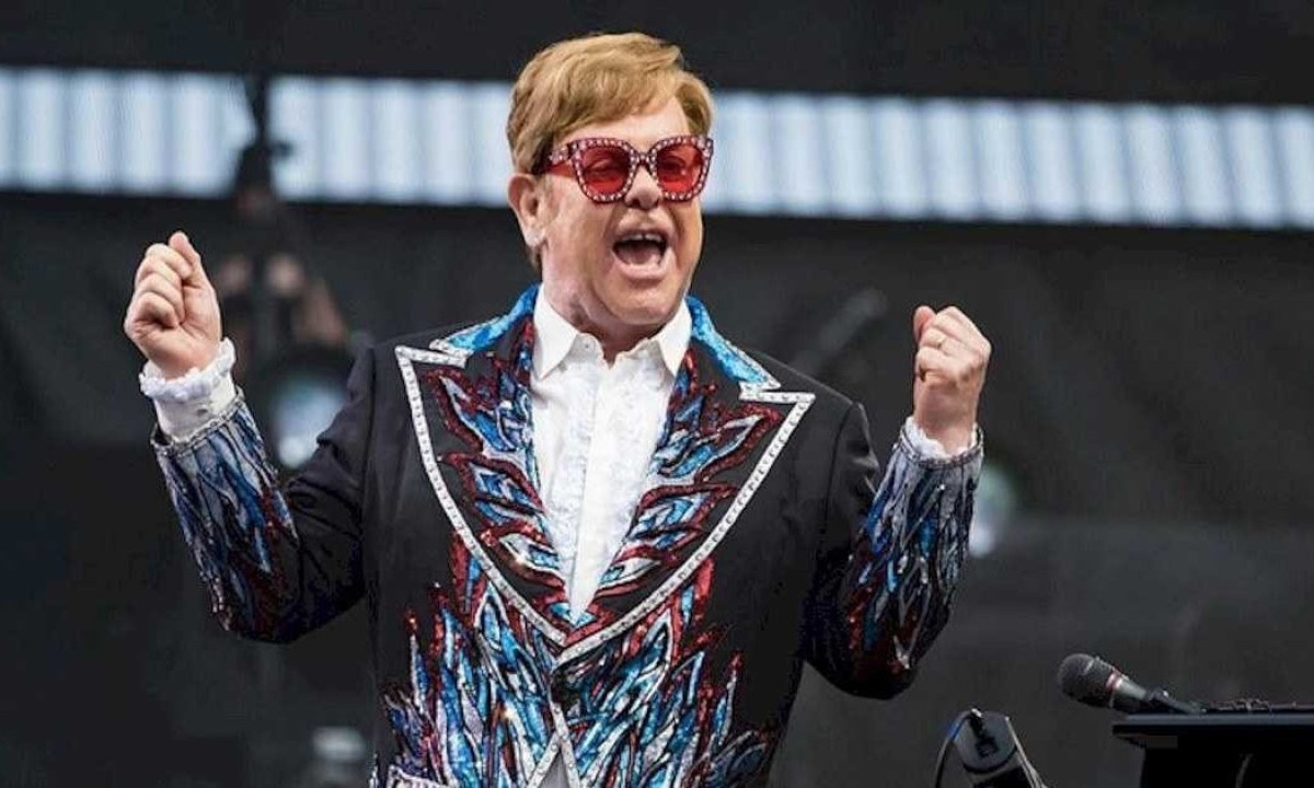 Elton John explica porque odeia ser fotografado -  (crédito: Foto: Reprodução / Instagram / @eltonjohn)