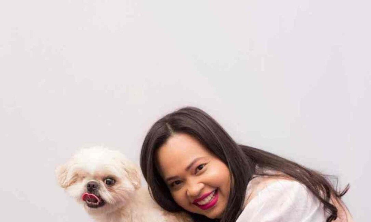 A advogada Idamara Fernandes com o cãozinho Beethoven -  (crédito: Arquivo pessoal)