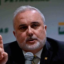 Troca de comando da Petrobras sinaliza novo rumo econômico - MAURO PIMENTEL/AFP