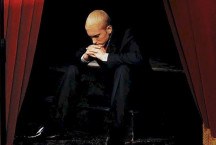 Eminem publica obituário falso de seu próprio alter ego