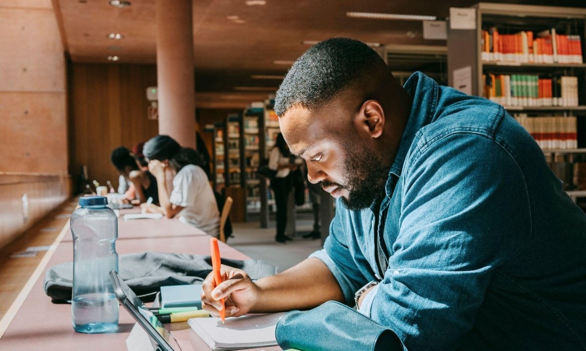 Sete dicas para reduzir o estresse ao estudar para uma prova -  (crédito: Getty Images)