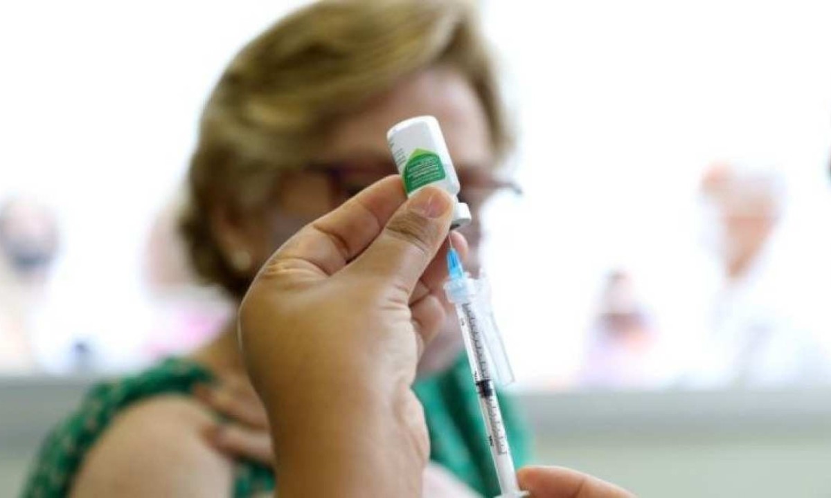 Podem receber a vacina contra a gripe todas as pessoas a partir de 6 meses de idade que ainda não tenham recebido o imunizante neste ano -  (crédito: Reprodução / Rodrigo Clemente/ PBH)