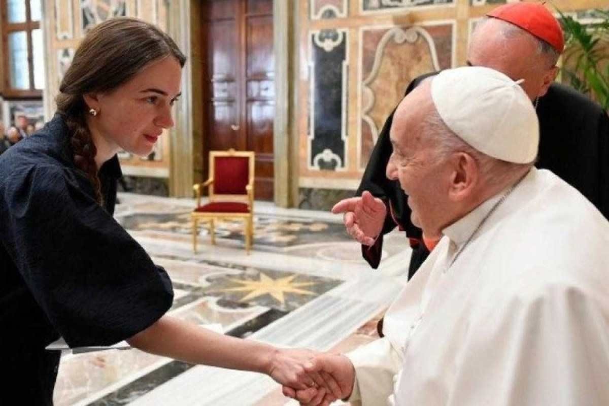 Nobel da Paz faz convite a papa Francisco